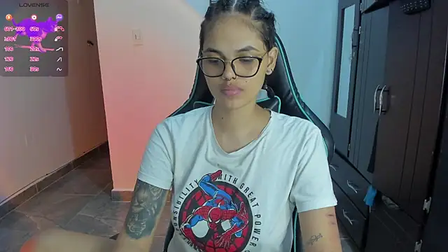 Snapshot of gooddess_isis chatting on 01.12.25 gooddess isis online show from 01.12.25