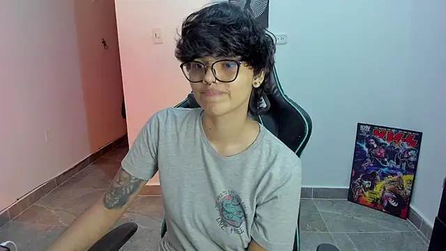 Snapshot of gooddess_isis chatting on 02.19.25 gooddess isis online show from 02.19.25