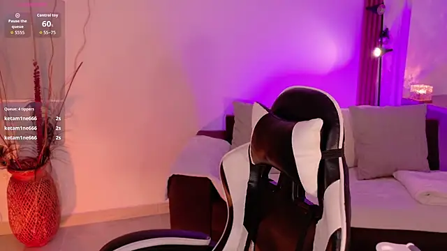 AnabelWolf online show from 04.25.26