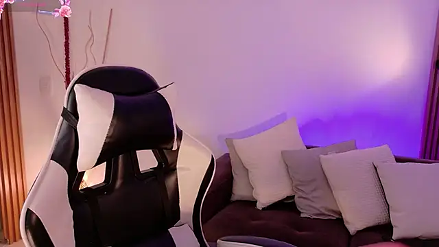 AnabelWolf online show from 06.18.26