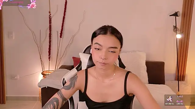 Snapshot of AnabelWolf chatting on 07.28.26 AnabelWolf online show from 07.28.26