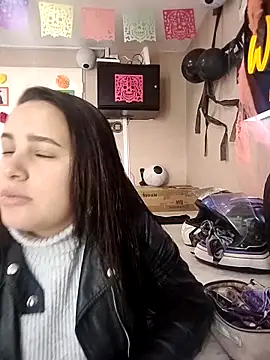 Victoria Ponce1 online show from 10.27.25