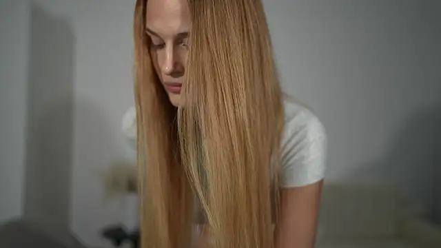 Snapshot of sscarl_ii chatting on 11.18.25 sscarl ii online show from 11.18.25