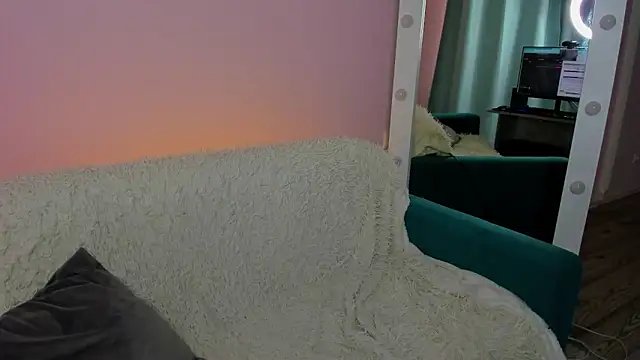 Snapshot of Lisa_Payne chatting on 01.07.25 Lisa Payne online show from 01.07.25