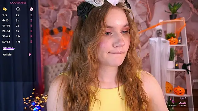 FoxyyKate online show from 10.31.25