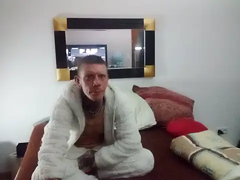 Snapshot of Tattooguy_86 chatting on 11.22.25 Tattooguy 86 online show from 11.22.25