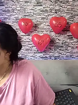 Snapshot of sofi_bronw chatting on 02.14.25 sofi bronw online show from 02.14.25