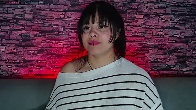 Snapshot of sofi_bronw chatting on 03.18.25 sofi bronw online show from 03.18.25