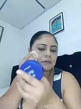 Snapshot of ElizabethWeil chatting on 12.03.25 ElizabethWeil online show from 12.03.25