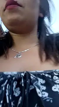 Snapshot of LIZ-06_ chatting on 02.17.25 LIZ-06 online show from 02.17.25