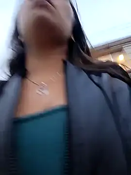 Snapshot of LIZ-06_ chatting on 02.24.25 LIZ-06 online show from 02.24.25