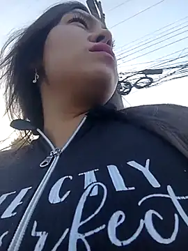 Snapshot of LIZ-06_ chatting on 02.26.25 LIZ-06 online show from 02.26.25