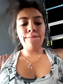 Snapshot of LIZ-06_ chatting on 02.27.25 LIZ-06 online show from 02.27.25