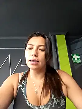 Snapshot of LIZ-06_ chatting on 03.04.25 LIZ-06 online show from 03.04.25