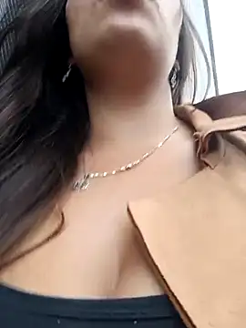 Snapshot of LIZ-06_ chatting on 03.11.25 LIZ-06 online show from 03.11.25