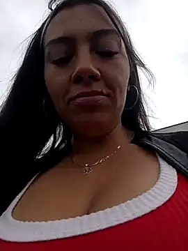 Snapshot of LIZ-06_ chatting on 03.17.25 LIZ-06 online show from 03.17.25