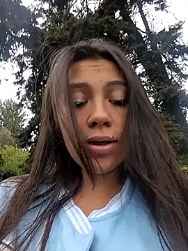 Snapshot of LIZ-06_ chatting on 03.18.25 LIZ-06 online show from 03.18.25