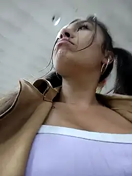 Snapshot of LIZ-06_ chatting on 03.20.25 LIZ-06 online show from 03.20.25