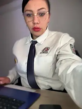 Snapshot of LIZ-06_ chatting on 09.22.25 LIZ-06 online show from 09.22.25