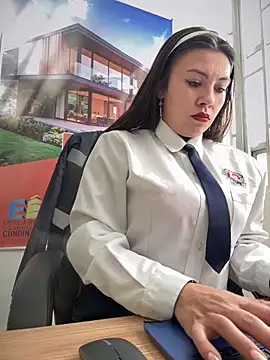 Snapshot of LIZ-06_ chatting on 11.04.25 LIZ-06 online show from 11.04.25