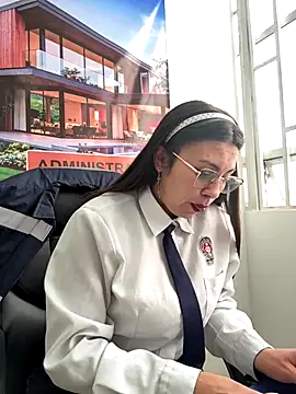 Snapshot of LIZ-06_ chatting on 11.10.25 LIZ-06 online show from 11.10.25