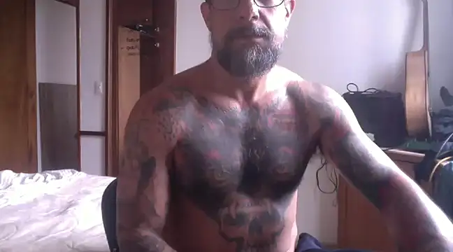 Snapshot of Onyhaters chatting on 01.16.25 Onyhaters online show from 01.16.25