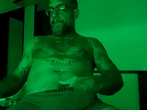 Snapshot of Onyhaters chatting on 03.19.25 Onyhaters online show from 03.19.25