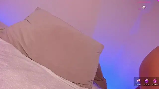 777AylinZ online show from 02.25.25