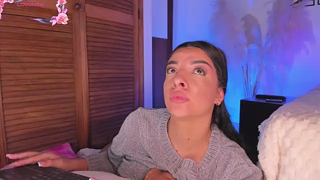 777AylinZ online show from 09.29.25