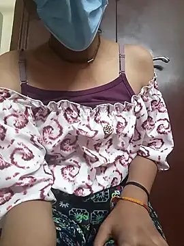 Snapshot of BabySlimmy10 chatting on 12.19.24 BabySlimmy10 online show from 12.19.24