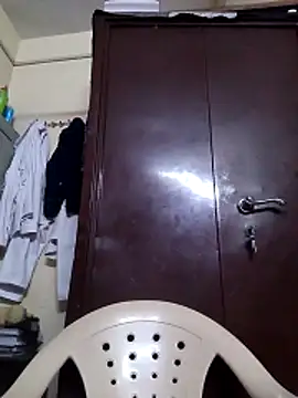 Snapshot of BabySlimmy10 chatting on 11.27.25 BabySlimmy10 online show from 11.27.25