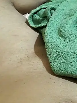 Snapshot of magro-dlc chatting on 12.13.24 magro-dlc online show from 12.13.24