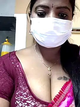 Snapshot of sheela28 chatting on 12.11.24 sheela28 online show from 12.11.24