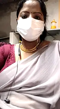 Snapshot of sheela28 chatting on 12.21.24 sheela28 online show from 12.21.24