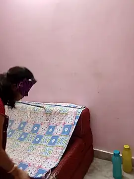 Snapshot of Cute-manisha chatting on 02.05.25 Cute-manisha online show from 02.05.25