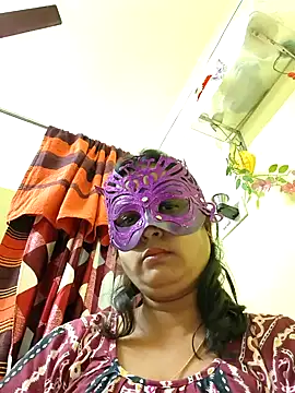 Snapshot of Cute-manisha chatting on 02.05.25 Cute-manisha online show from 02.05.25