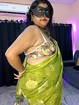 Snapshot of hottbabycam chatting on 07.27.26 hottbabycam online show from 07.27.26
