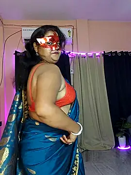 Snapshot of hottbabycam chatting on 07.30.26 hottbabycam online show from 07.30.26