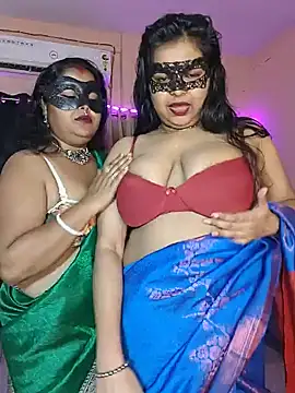Snapshot of hottbabycam chatting on 07.31.26 hottbabycam online show from 07.31.26