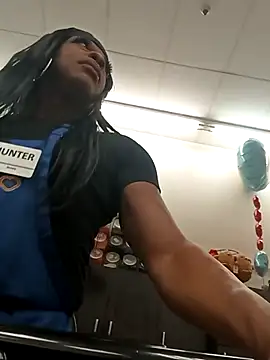 Snapshot of kobrashekyng chatting on 11.17.25 kobrashekyng online show from 11.17.25