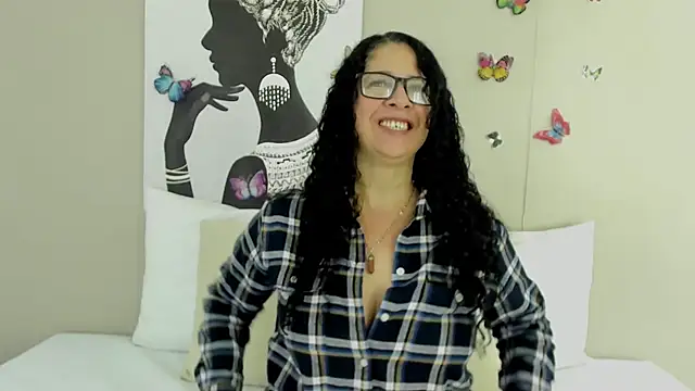 Adelesmithh online show from 12.02.25