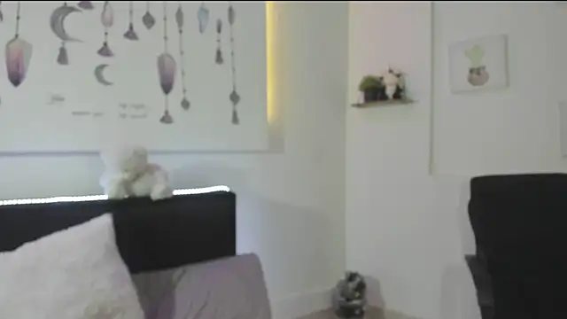 Emyli rousse  online show from 12.18.24