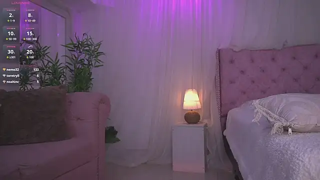 Lia Sweett  online show from 07.28.26