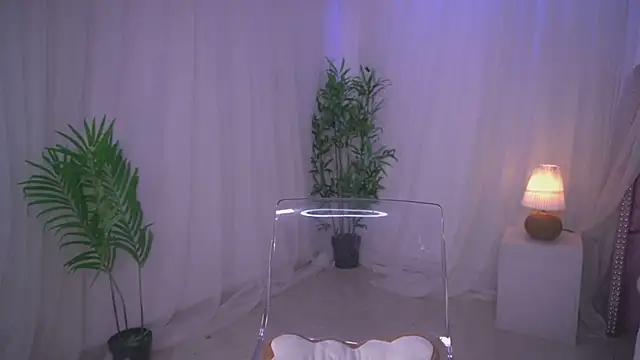 Lia Sweett  online show from 07.30.26