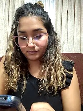 BrendaGirs online show from 10.28.25