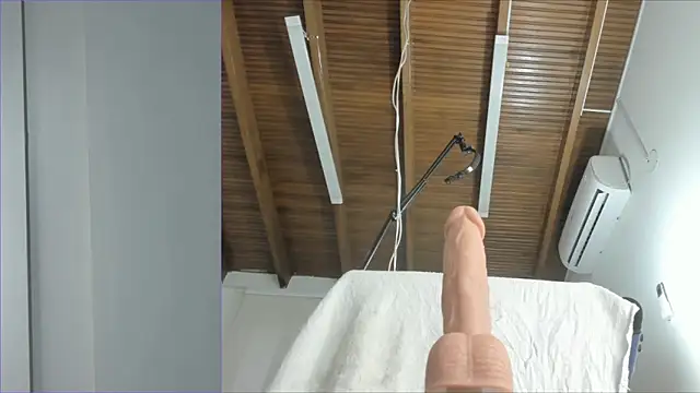 Snapshot of Lucy_carter_ chatting on 11.01.25 Lucy carter online show from 11.01.25