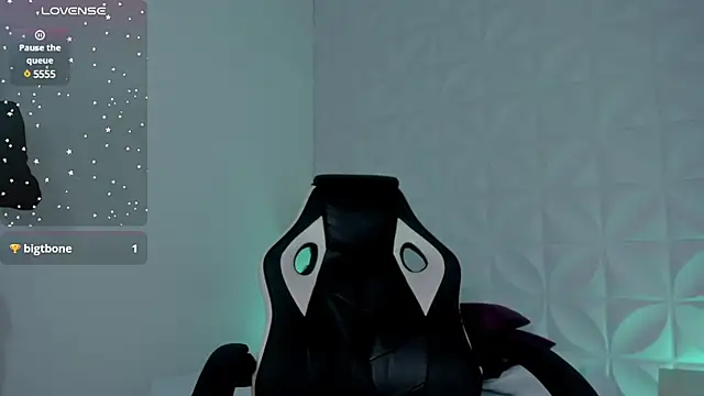 stephanya  online show from 03.19.25