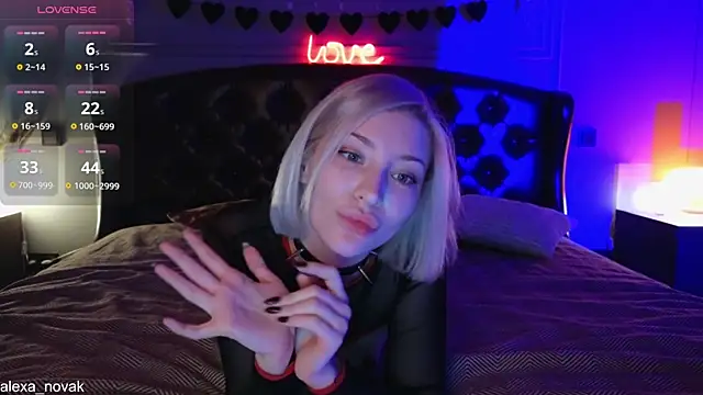 Snapshot of alexa_novak chatting on 02.28.25 alexa novak online show from 02.28.25