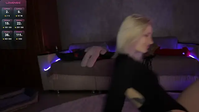 Snapshot of alexa_novak chatting on 11.27.25 alexa novak online show from 11.27.25