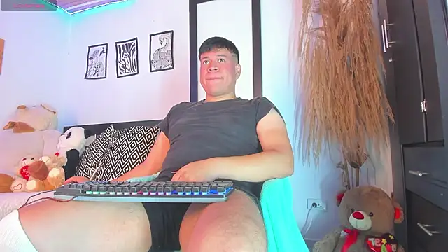 Snapshot of Nicolaskoling chatting on 03.28.26 Nicolaskoling online show from 03.28.26